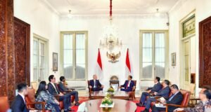 Terima Lawatan Mantan Perdana Menteri Inggris Tony Blair, Ini Yang Dibahas Presiden Jokowi Widodo menerima lawatan mantan Perdana Menteri Inggris Tony Blair di Istana Negara, Jakarta (Dok : Setpres Istana Presiden)