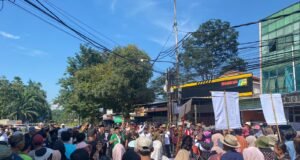 LBH GP Ansor Tangerang Selatan Desak BRIN Tidak Tutup Akses Jalan Masyarakat Aksi Damai Protes Penutupan Jalan sepihak oleh BRIN yang didampingi LBH GP Ansor Tangerang Selatan (Foto: Arfan)