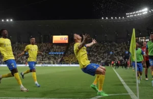 Al-Nassr vs Al-Ittihad: Ronaldo Cetak 2 Gol Menakjubkan Striker AL-Nassr Cristiano Ronaldo merayakan gol yang dicetaknya ke gawang Al-Ittihad dalam lanjutan Liga Pro Arab Saudi, Senin, 27 Mei 2024. (Al-Nassr X/Al-Nassr X)