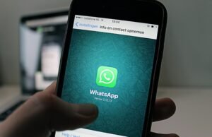 Bisa Kuras Rekening Anda, Kenali Bahaya GB WhatsApp dan Social Spy