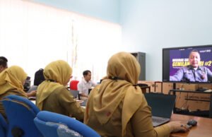 Diskominfo Gelar Webinar Tingkatkan Literasi Digital ASN Tangerang Webinar yang digelar oleh Diskominfo Tangerang untuk kalangan ASN.