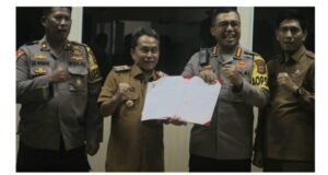 Pemkot Serang Serahkan Hibah Kepada Polresta Untuk Pengamanan Pilkada Serentak 2024