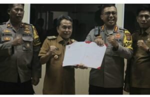 Pemkot Serang Serahkan Hibah Kepada Polresta Untuk Pengamanan Pilkada Serentak 2024