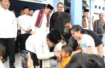 Sunat Massal Warnai Peringatan Maulid di Masjid Kali Pasir