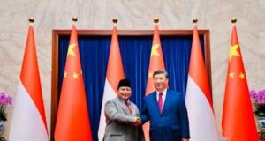 Temui Xi Jinping, Bahas Kerja Sama Strategis dan Giant Sea Wall Xi Jinping dan Prabowo saat pertemuan khusus. (BPMI Setpres)