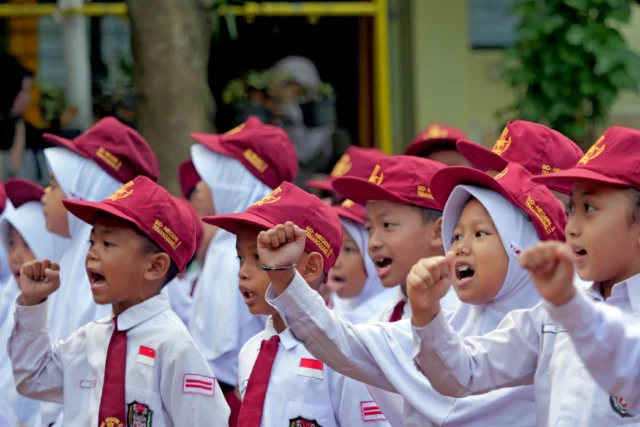 Ilustrasi anak-anak sekolah dasar