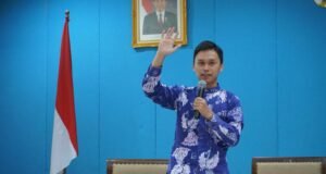 Yayasan Cahaya Guru Desak Pemerintah Hentikan Sementara Program MBG Direktur Yayasan Cahaya Guru, Muhammad Mukhlisin