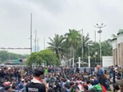 TikTok Live Masih Tak Terakses di Indonesia, Sampai Kapan? Ilustrasi demo(KOMPAS.com/Lidia Pratama Febrian)