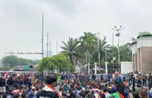 TikTok Live Masih Tak Terakses di Indonesia, Sampai Kapan? Ilustrasi demo(KOMPAS.com/Lidia Pratama Febrian)