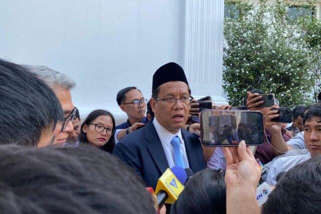 Menteri Keuangan (Menkeu) Purbaya Yudhi Sadewa mengungkapkan sejumlah langkah untuk menciptakan ekonomi tumbuh hingga 8 persen usai menggantikan Sri Mulyani. Pernyataan itu dikatakannya usai dilantik di Istana Negara, Istana Kepresidenan Jakarta pada Senin (8/9/2025). (KOMPAS.com/FIKA NURUL ULYA)