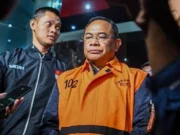 KPK Tetapkan Bupati Pati Sudewo sebagai Tersangka Kasus Jual Beli Jabatan Gambar Bupati Pati Sudewo Ditangkap KPK. Foto: Antara