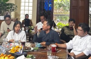 Diskusi Ruang Tengah: Mengapa Indonesia Mempertahankan Hukum Penodaan Agama? Diskusi Ruang Tengah di Desantara Foundation, Depok. Sumber: Dok. Spesial