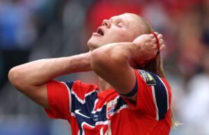 Haaland: Norwegia vs Inggris Berakhir dengan Air Mata Haaland terlihat pusing dan kecewa usai Norwegia kalah dari Inggris pada perempat final Piala Dunia 2026