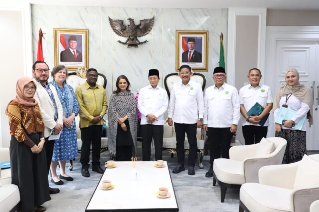 UNICEF dan Kementerian Agama RI. Sumber: Kemenag UNICEF dan Kementerian Agama RI. Sumber: Kemenag