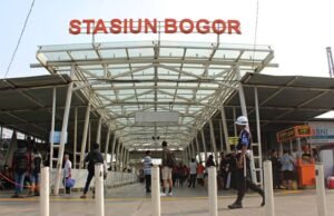 Seluruh Peron Stasiun Bogor Kini Layani KRL 12 Kereta, KAI Siapkan Eskalator ke Stasiun Paledang Stasiun Bogor. Sumber: lovelybogor.com