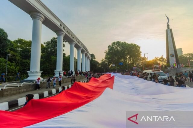 Foto Kirab Bendera Merah Putih di Festival Merah Putih di Bogor, Minggu, 09 Agustus 2026. Sumber: Antara