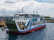 Hari Ke-12 Pencarian KM Virgo Transport 8, 93 Orang Masih Diduga di Dalam Kapal Ilustrasi kapal feri penumpang dan kendaraan di Selat Bali