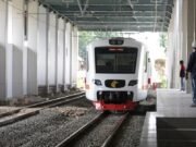 KRL Tangerang-Duri dan KA Bandara Soetta Alami Gangguan Akibat Indikasi Vandalisme
