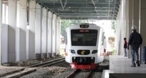 KRL Tangerang-Duri dan KA Bandara Soetta Alami Gangguan Akibat Indikasi Vandalisme