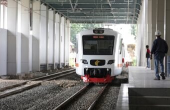 KRL Tangerang-Duri dan KA Bandara Soetta Alami Gangguan Akibat Indikasi Vandalisme