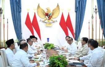 Pendidikan Gratis dari TK hingga SMA Disiapkan Mulai 2027, Sekolah Swasta Ikut Dicakup Rapat terbatas di Istana Merdeka membahas pendidikan gratis