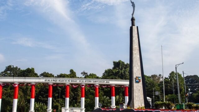 BASOLIA Gelar Jalan Sehat Lintas Agama Sambut Hari Toleransi Internasional Peserta Jalan Sehat Lintas Agama berlari bersama di jalan Bogor