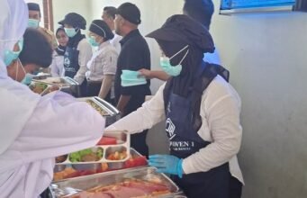 Uji Coba MBG Prasmanan di Blora. BGN: Siswa Bisa Nambah Suasana penyajian MBG prasmanan di SDN 5 Ngawen, Blora.